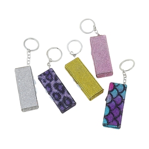 Contenitore Portatile in Metallo con Strass per Autodifesa, <span class=keywords><strong>Protezione</strong></span> d'Emergenza, Portapillole con Portachiavi Luccicante - Product Image 1