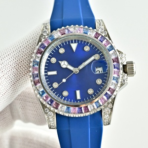 Reloj Deportivo Premium Plateado con Microincrustaciones de Diamantes, Bisel con Gemas de Arcoíris Degradado, Reloj de Buceo Automático de Cuerda Automática - Product Image 1