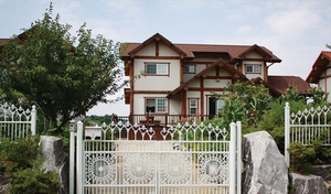 Высококачественный забор с каркасом из нержавеющей стали и ПВХ, экологичный, простой в сборке, для виллы, уличный, с классическим дизайном - Product Image 2