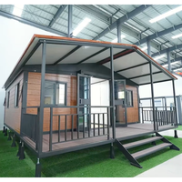 Conteneur habitable extensible de 20 pieds avec terrasse sur le toit, structure en acier, prêt à assembler, pour maison d'hôtes, hôtel, villa, bureau ou bâtiment en zone résidentielle.