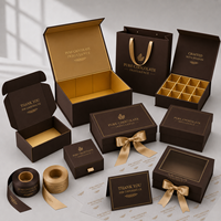 Boîte cadeau en chocolat personnalisée de luxe en carton rigide brun avec feuille d'or, 15 compartiments pour truffes, pralines, emballage de macarons