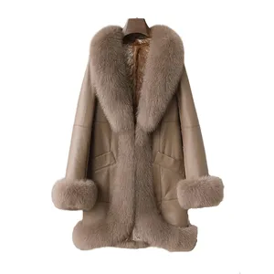 2023 nuovo cappotto da donna originale <span class=keywords><strong>in</strong></span> pelle <span class=keywords><strong>ecologica</strong></span> con <span class=keywords><strong>pelliccia</strong></span> integrata di mezza lunghezza con collo di <span class=keywords><strong>pelliccia</strong></span> di volpe grande - Product Image 1