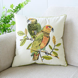 Couverture d'oreiller de broderie de tournesol et de perroquet de campagne américaine moderne forme carrée pour la maison hôtel salon canapé <span class=keywords><strong>baie</strong></span> vitrée - Product Image 2
