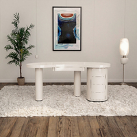 Bureau contemporain personnalisé en HDF peint avec dessus arrondi, tiroirs sur piétement, rangement OEM ODM pour hôtel, bureau, suite, villa, salle d'étude