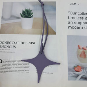 Porte-clés en cuir PU en forme <span class=keywords><strong>de</strong></span> croix et étoile, breloques mignonnes pour sacs à main, vente en gros, pour l'Arabie Saoudite, le Qatar, les Émirats arabes unis, le Koweït - Product Image 5