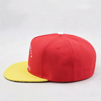 Casquette snapback vintage bicolore rouge et jaune à 5 panneaux, broderie plate personnalisée, imprimé léopard sous la visière