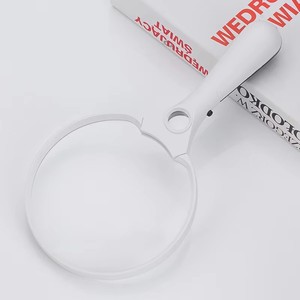 <span class=keywords><strong>Loupe</strong></span> <span class=keywords><strong>à</strong></span> <span class=keywords><strong>main</strong></span> LED de grande taille avec lumière pour la lecture, grossissement 2x 4x 10x - Meilleure <span class=keywords><strong>loupe</strong></span> de lecture éclairée de grande taille - Product Image 3