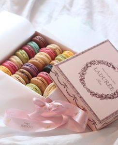 Couvercle d'emballage de biscuits de macarons au chocolat personnalisés et boîte de papier cadeau de base estampage de feuille d'or avec conception personnalisée - Product Image 4