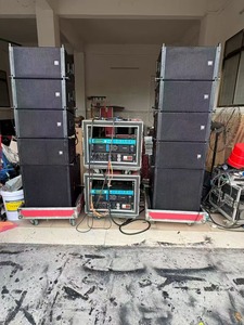 Sistema <span class=keywords><strong>de</strong></span> Audio para Conciertos con Mezclador <span class=keywords><strong>y</strong></span> <span class=keywords><strong>Altavoces</strong></span> Line Array Usados para Alquiler en Espectáculos en Vivo <span class=keywords><strong>y</strong></span> Uso en Giras - Product Image 2
