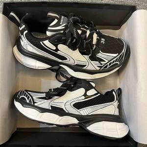 <span class=keywords><strong>รองเท้า</strong></span>วิ่งดีไซน์เนอร์หรูหรา <span class=keywords><strong>พื้น</strong></span>นุ่ม ยืดหยุ่น รุ่น Track 3.0 BB ผ้าตาข่ายแท้ <span class=keywords><strong>รองเท้า</strong></span>วิ่งดีไซน์เนอร์ <span class=keywords><strong>รองเท้า</strong></span>ผ้าใบ BB - Product Image 3