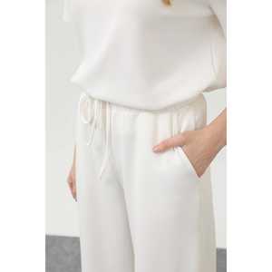 Conjunto Deportivo Minimalista para Mujer, Blanco, Transpirable, Diseño Simple, Tela de 220g - Product Image 4