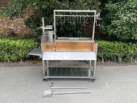 Barbecue au charbon de bois portable Santa Maria Grill argentin avec roues
