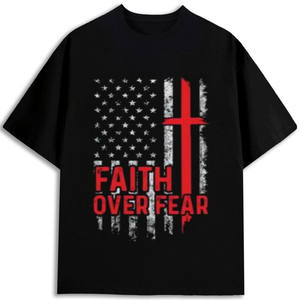 Camiseta Faith Over Fear con bandera americana y cruz para hombre, 100% algodón, manga corta, diseño estampado, corte regular - Product Image 1