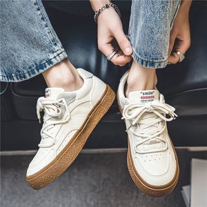 <span class=keywords><strong>2023</strong></span> printemps nouvelle mode planche à roulettes chaussures jeunes étudiants blanc noir hommes coréen décontracté marche à la mode chaussures simples - Product Image 3