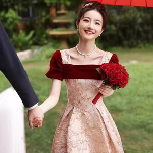 French Style Toast Dress For Brides Burgundy Printed Satin Empire Waist Square Collar Wedding Gown With Zipper Contrast Color - Product Image 2