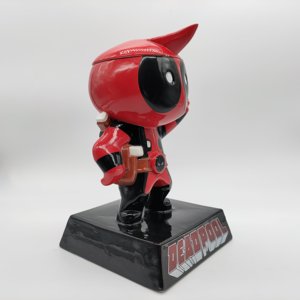 OEM Personnalisé Cool Cartoon Anime <span class=keywords><strong>Marvel</strong></span> Dead and Pool <span class=keywords><strong>Hero</strong></span> Poupée en résine Sculpture Personnage Printemps Figure en résine Jouet de dessin animé - Product Image 4