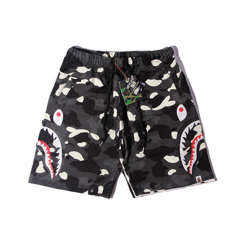 Spotted black shorts side teeth