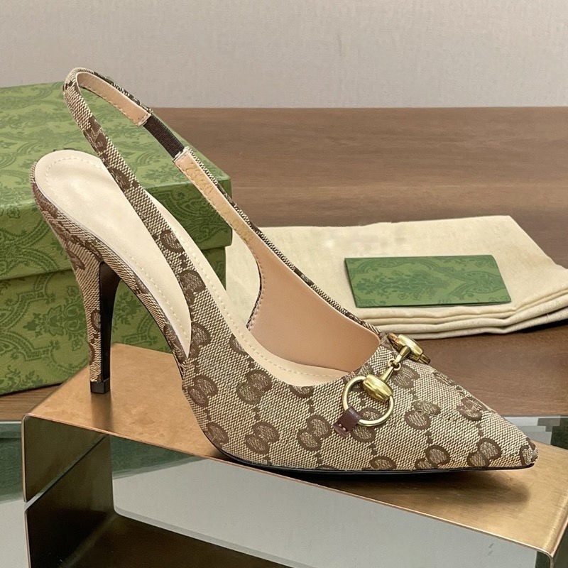 Sandals with Toes Covered Durable Stylish Shoes