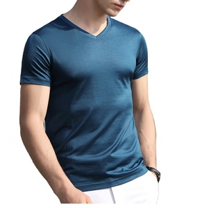 Haute qualité été 100% coton mercerisé brillant Premium respirant blancs imprimé col en v 240 Gsm T-shirt à manches courtes pour hommes - Product Image 3