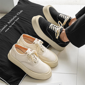 รองเท้าผ้าใบสีเบจสไตล์เรโทรปี 2026 สำหรับผู้ชาย ทรงหนา เพิ่มความสูง ระบายอากาศได้ดี เข้าได้กับทุกชุด เหมาะสำหรับทำงาน เล่นสเก็ตบอร์ด และสวมใส่ลำลอง - Product Image 4