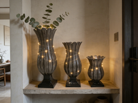 Ensemble de vases de sol en céramique gris foncé de luxe moderne, finition brillante, forme de tulipe cannelée, base carrée, décoratif pour mariage