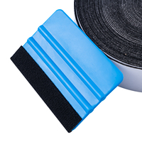 Tampon en microfibre d'enveloppe de raclette en plastique de feutre noir de haute qualité pour l'outil de vinyle de raclette