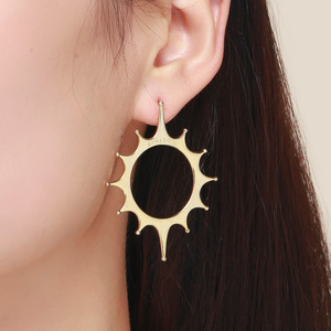 Pendientes chapados en oro con forma de estrella de sol para mujer, regalo de joyería de moda - Product Image 5