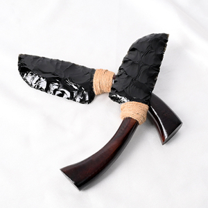 Vente en gros de sculptures de couteaux en cristal noir naturel écologiques, de forme ovale, avec technique de mosaïque, pour la décoration Feng Shui - Product Image 1