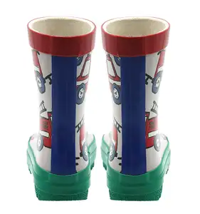 Good Quality Natural Rubber Rain Boots With Car Patterns Are Available For Both Boys And Girls