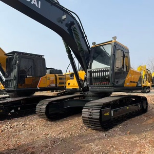 Excavatrice Hyundai 225 d'occasion, capacité de la benne de 1,05 m³ - Product Image 1