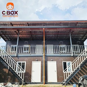 บ้านคอนเทนเนอร์เคลื่อนที่แบบถอดประกอบได้ ขนาด 20 ฟุต รุ่น Cbox แบบสองชั้น สำหรับสำนักงาน โรงแรม หรือหอพักสำเร็จรูป - Product Image 1