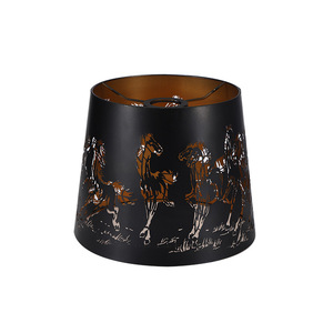 Pantalla de Lámpara Yanming de Acero Inoxidable con Diseño de Caballo Grabado en Cobre, Negra, 15 cm de Diámetro - Product Image 1