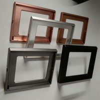 Cadres décoratifs carrés personnalisés, plaques de commutation en métal aluminium anodisé avec finition laiton brossé pour prises murales et interrupteurs modernes