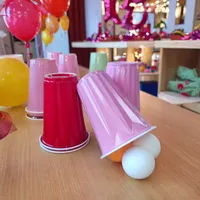 Gobelets jetables à double paroi en PP de 9 oz, gobelets en plastique bicolores pour les mariages et les anniversaires