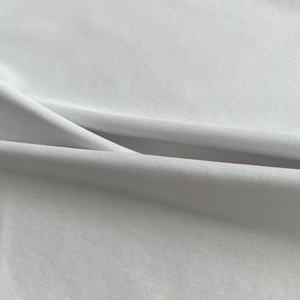 Tissu interlock mercerisé en <span class=keywords><strong>coton</strong></span> 65% polyester 35% <span class=keywords><strong>Pima</strong></span>, haute élasticité et résistance <span class=keywords><strong>à</strong></span> l'usure, tricot double face - Product Image 3