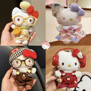 Llavero de peluche de Hello Kitty de 13 cm, juguete coleccionable con cierre de corazón para parejas - Product Image 1