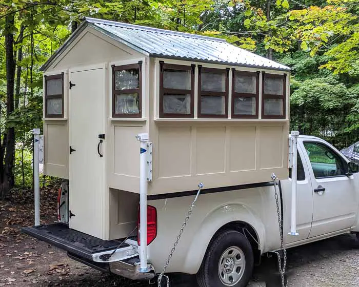 Nouveau modèle pick-up 4x4 camion camping-car tout-terrain en bois manuel élégant à la main faire glisser sur camping-car personnalisé à vendre. 2023