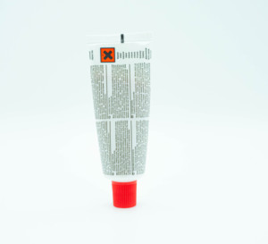 Remplissage <span class=keywords><strong>de</strong></span> <span class=keywords><strong>carrosserie</strong></span> en <span class=keywords><strong>fibre</strong></span> d'adhérence supérieure pour les réparations d'automobiles et <span class=keywords><strong>de</strong></span> bateaux Polyvalent fort renforcé pour tous les types <span class=keywords><strong>de</strong></span> peintures <span class=keywords><strong>de</strong></span> meubles <span class=keywords><strong>de</strong></span> véhicules - Product Image 6