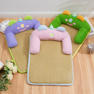 Cama para Mascotas con Forma de Monstruo Verde en Oferta, Cama para Perros y Gatos para Todas las Estaciones - Product Image 3