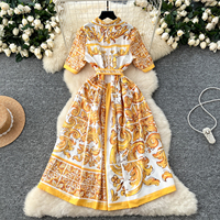 Robe chemise élégante dorée et blanche imprimée, coupe trapèze, pour femme, à manches courtes, ceinturée, décontractée, longueur midi, pour le quotidien et les soirées