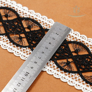 Trang Trí Ren Khoét Lỗ Thêu Phổ Biến Màu Đen Và Trắng Tùy Chỉnh Từ Nhà Máy Dành Cho Đồ Gia Dụng Mềm Mại - Product Image 5