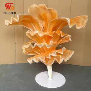 Fleurs artificielles géantes personnalisées SMOOTH pour accessoires d'événements de mariage, grandes fleurs en organza violettes faites à la main, centre de table - Product Image 4