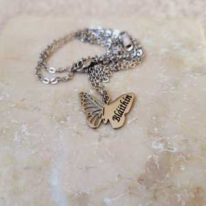 Collar de Mariposa de Moda con Nombre Personalizado, Chapado en Oro, Acero Inoxidable, Envío Directo, Regalo Conmemorativo para Seres Queridos - Product Image 6