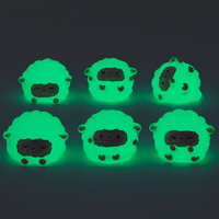 Figurines de moutons miniatures en résine en gros, ornements artisanaux de moutons de dessin animé assortis pour la décoration de micro-paysages de jardin et de maison, animaux en résine