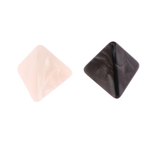 Dés à 4 faces à motif de perles brillantes pour jeux de société Jeux de dés à 4 faces - Product Image 2