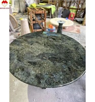 Table ronde en granit Labradorite Lemurian, plateau de table en granit de Madagascar, table centrale rétroéclairée, granit bleu Zzul Bahia