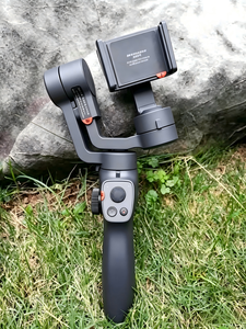 กิมบอล 3 แกน รับน้ำหนักได้ 250 กรัม สำหรับ<span class=keywords><strong>ถ่าย</strong></span>วิดีโอสด วล็อก และการเดินทาง ป้องกันการสั่นไหว ใช้งานได้กับ <span class=keywords><strong>iPhone</strong></span> Android และ GoPro - Product Image 3