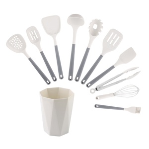 11-Piece New PP Flat Handle Household Slipper Soup Spoon <b>Silicone</b> Kitchen Utensil Set Cooking <b>Tools</b> With Storage Bucket - Product Image 1