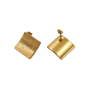 Geometric Zinc Alloy Stud Earrings Vintage Gold Cube Design Unisex Fashion Jewelry - Product Image 5