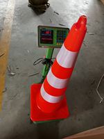 Cônes de signalisation routière personnalisés ConexSafety 700mm 750mm 900mm PVC Réfléchissant Protection IP65 Base triangulaire 37*37cm